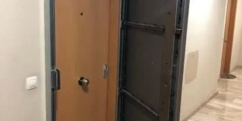 alquiler puerta anti okupas